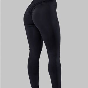 ByEgreis Scruchy leggins .